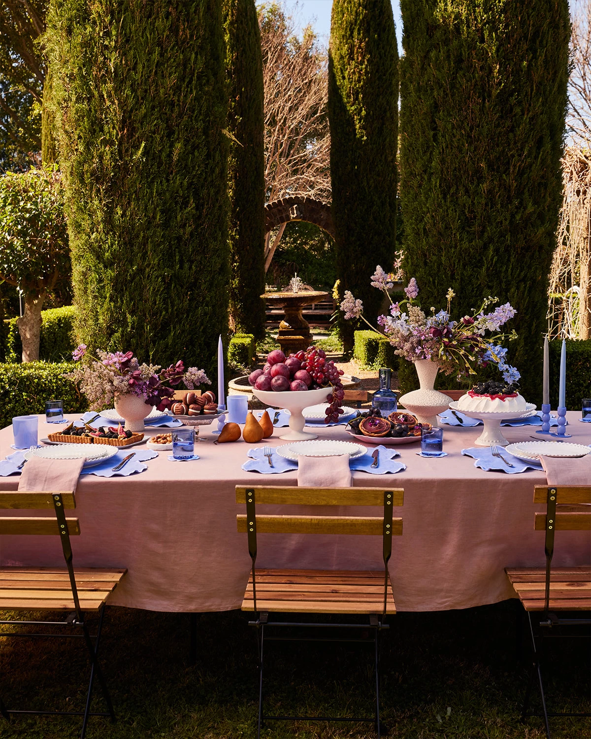 Wildflower & White 100% French Flax Linen Cloud Placemats (Set Of Four) 6 Wildflower & White 100% French Flax Linen Cloud Placemats (Set Of Four) - Image 4