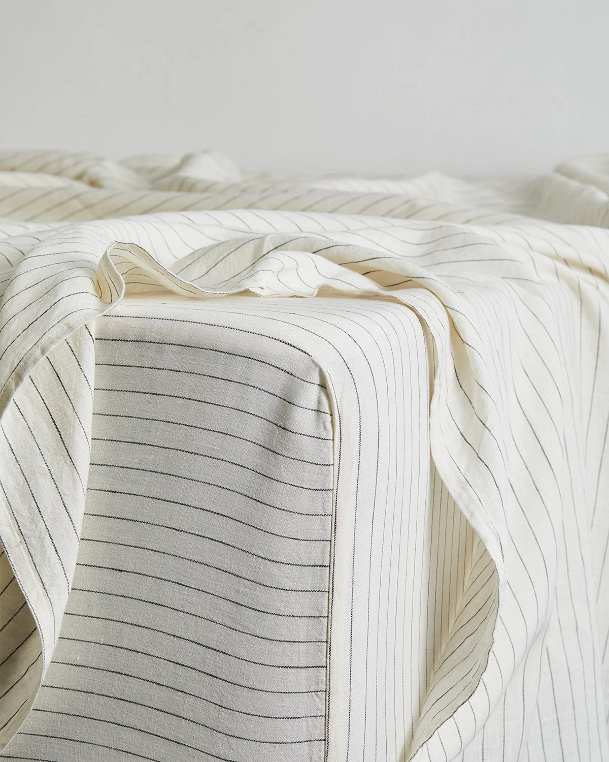Stripe 100% French Flax Linen Fitted Sheet 3 Stripe 100% French Flax Linen Fitted Sheet