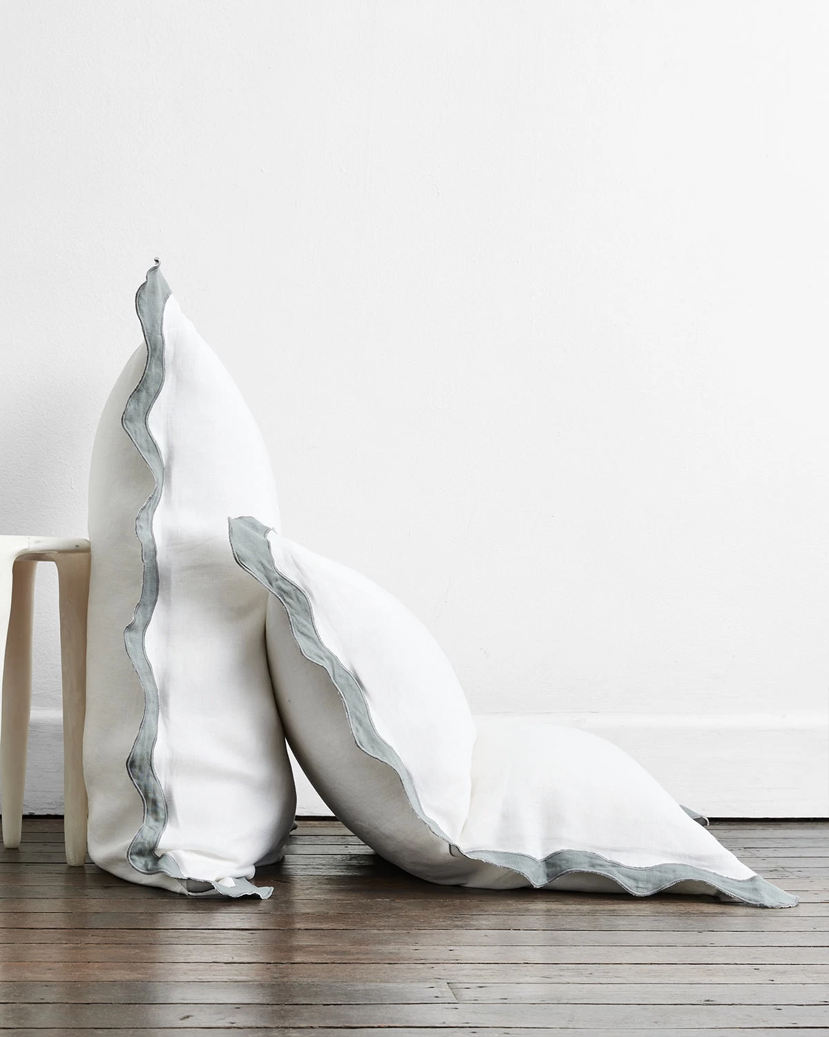 White & Mineral 100% French Flax Linen Scalloped Pillowcases (Set Of Two) 4 White & Mineral 100% French Flax Linen Scalloped Pillowcases (Set Of Two) - Image 2